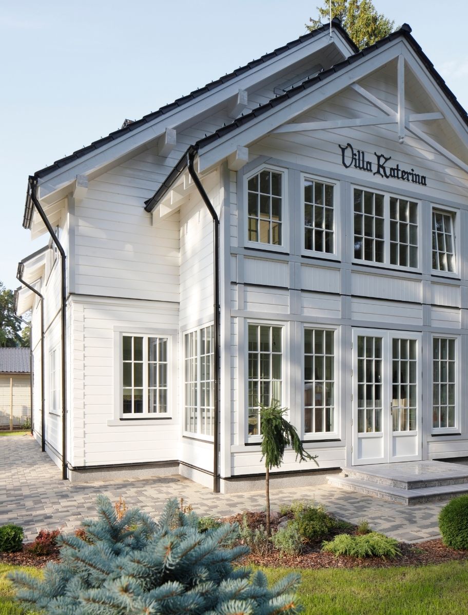 A finished wooden house exterior with Seagull shade Linseed Oil Paint.