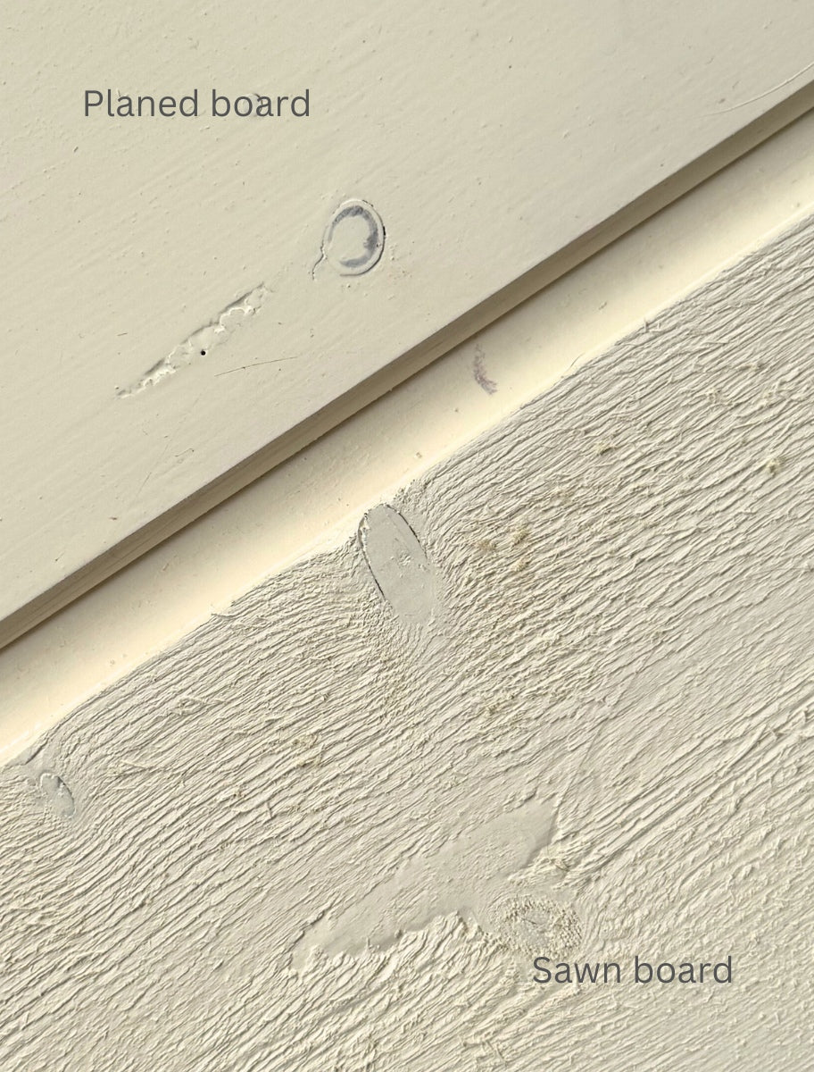 Comparison of linseed oil paint Chamomile shade on two wood surfaces: smooth planed board and textured sawn board.