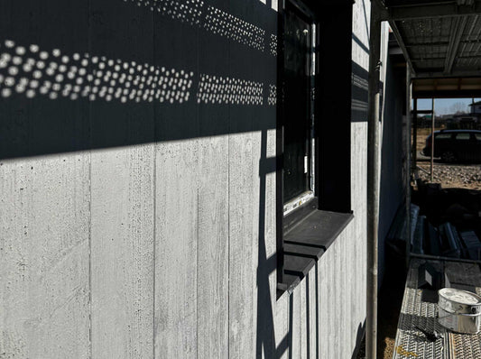 How to restore a wooden facade?